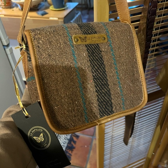 Papillon Blanc Brown and Tan Crossbody Bag - Picture 2 of 4